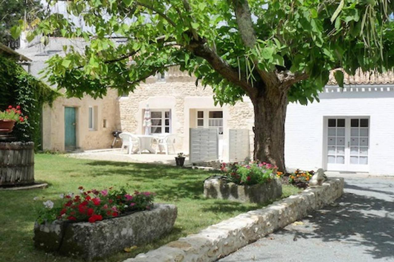 Gites Chez Belliveau Meursac Экстерьер фото